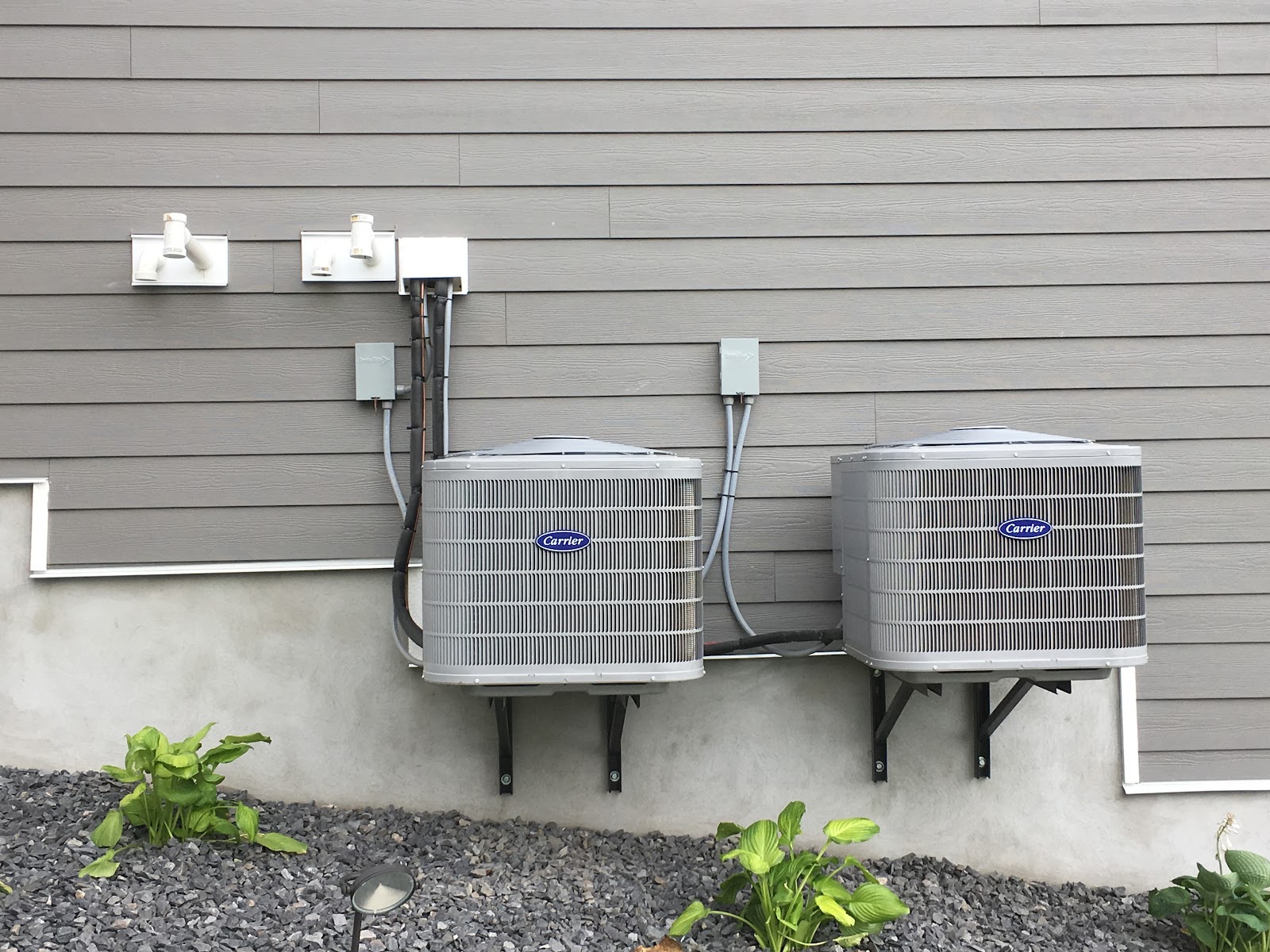 Expert Hvac Solutions Ltd crew on site